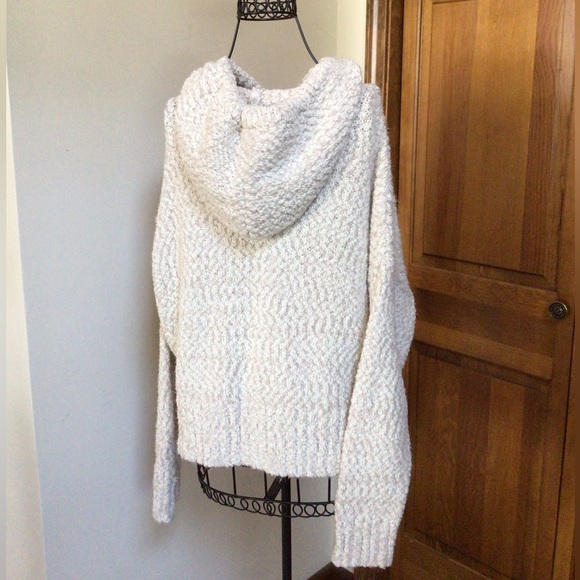 YET AGAIN Hooded Popcorn Knit white/tan Sweater Cropped w/Pompom Ties, XL - Picture 2 of 6